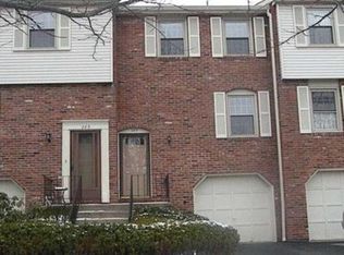 285 Scott Ln, Venetia, PA