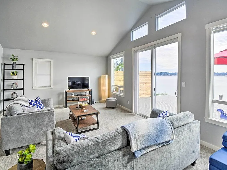 219 Shore Dr — Photo 5