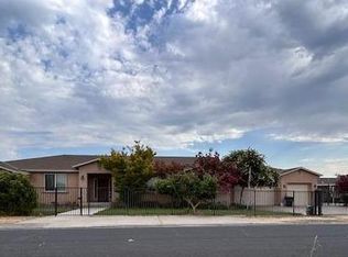 27080 Edwards Ave, Escalon, CA 95320