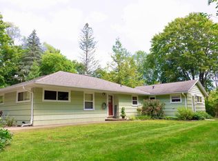 11966 N Springdale Ct, Mequon, WI 53092