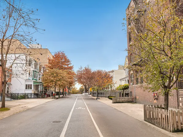 3279 Hull Avenue image 4 of 6