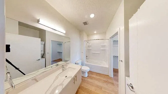 SevenO2 Main Apartments — Photo 119