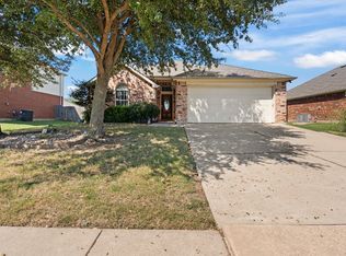 920 Pebblecreek Dr, Burleson, TX 76028