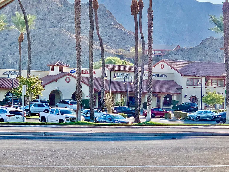 Even more shopping... super convenient location!
