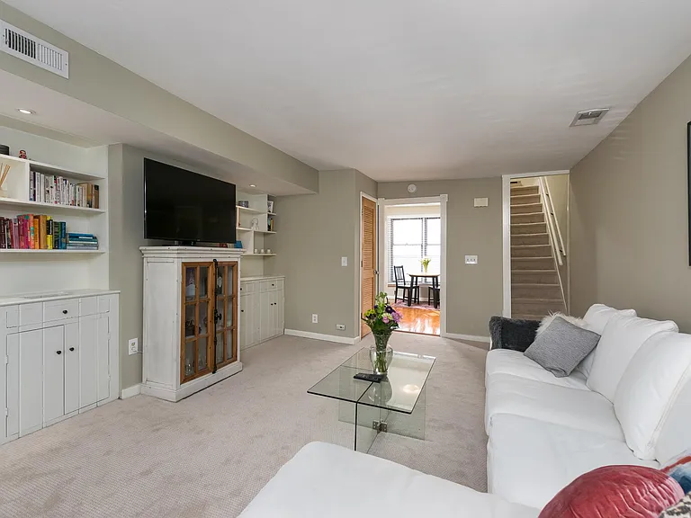 193 N Union St #2 — Photo 2