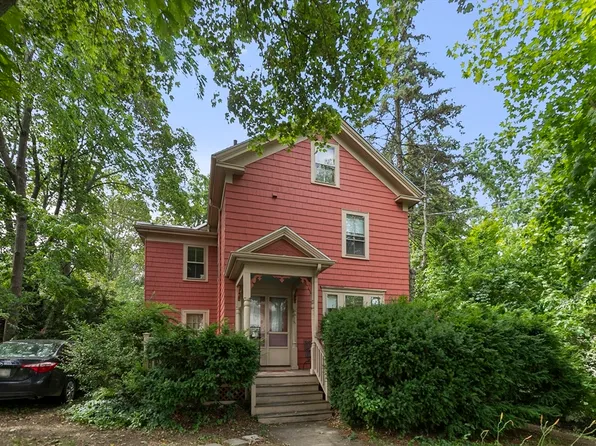 31 Walnut St, Arlington, MA 02476