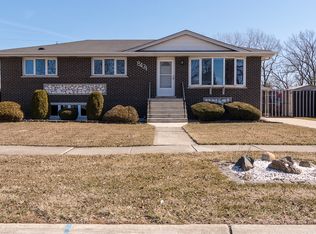 8431 S Octavia Ave, Bridgeview, IL 60455