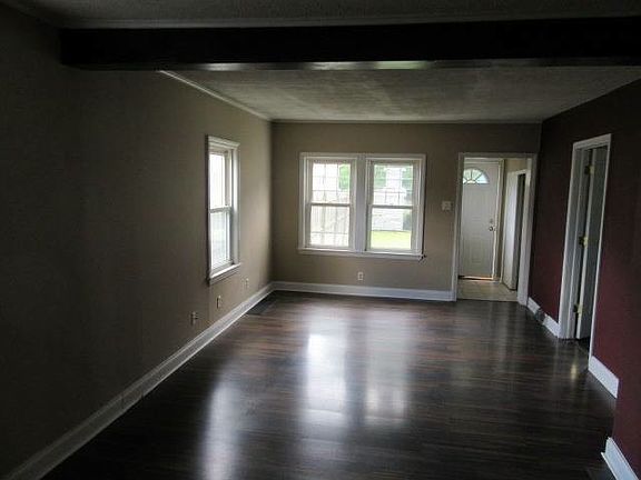 3rd image of 3643 N Cumberland Ave #House