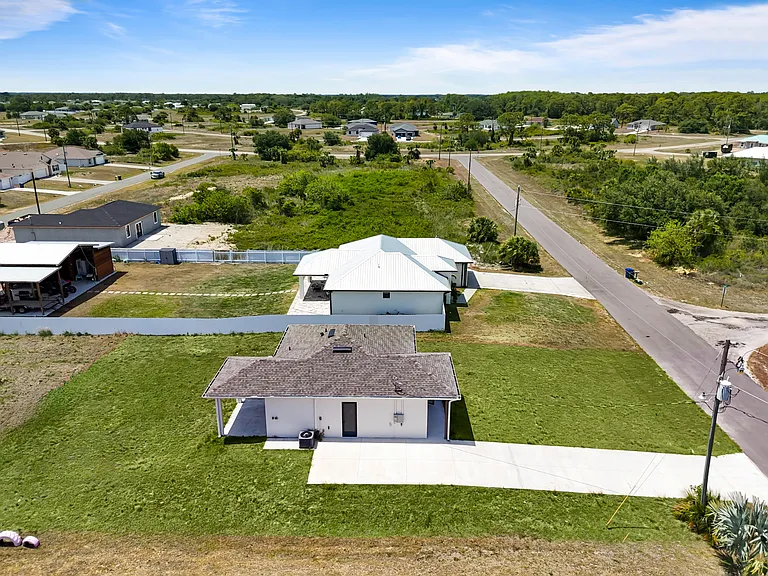 8014 Mangrove Cir — Photo 15