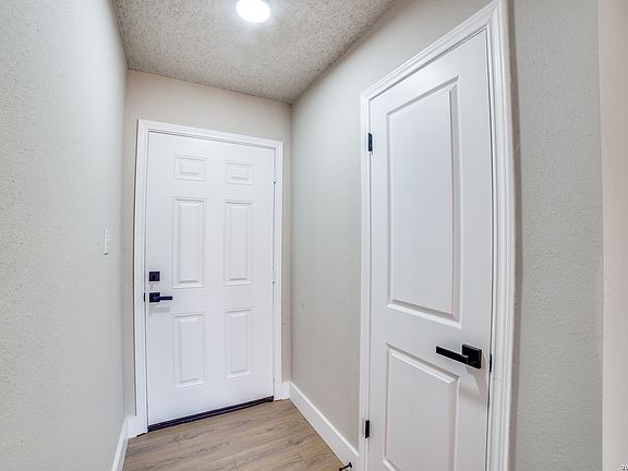 4th image of 9231 Ridge Shadow