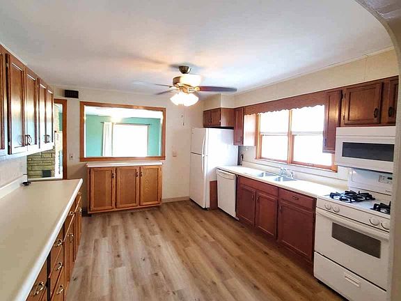 5th image of 338 W 15th St