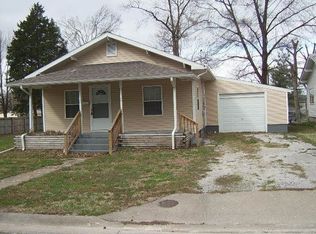 711 N Pine St, Sparta, IL 62286