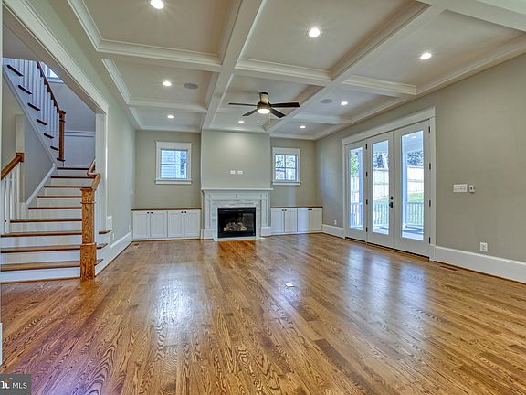 4th image of 3017 N Trinidad St