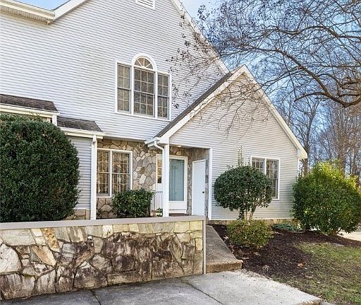 2nd image of 5100 Scarborough Mews
