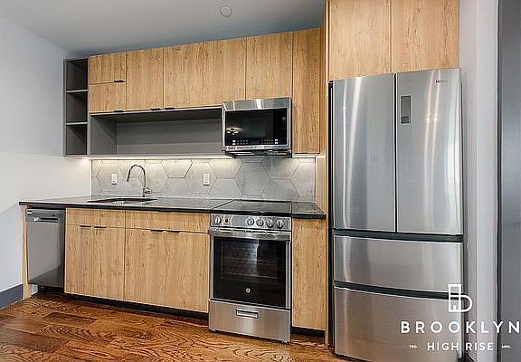 3rd image of 1461 Gates Ave #5I