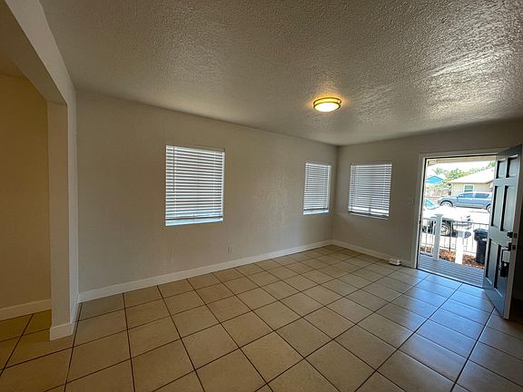 4th image of 2773 Logan Ave