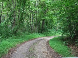 1028 Gringo Rd, Aliquippa, PA 15001