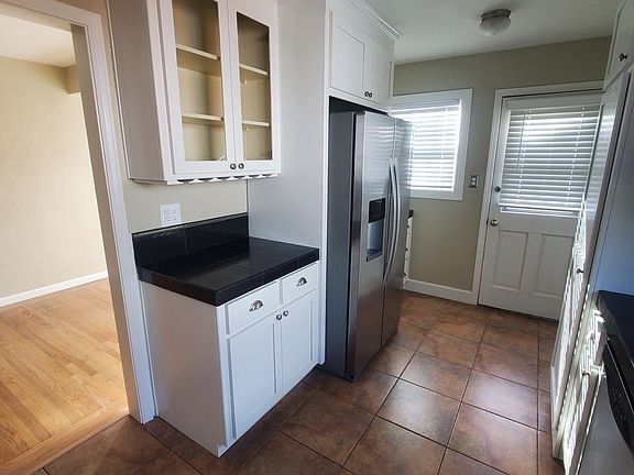 5th image of 5624 Elvas Ave