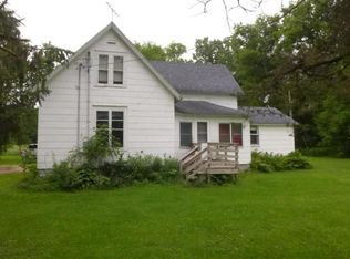 517 Railroad Ave, Ellsworth, WI 54011