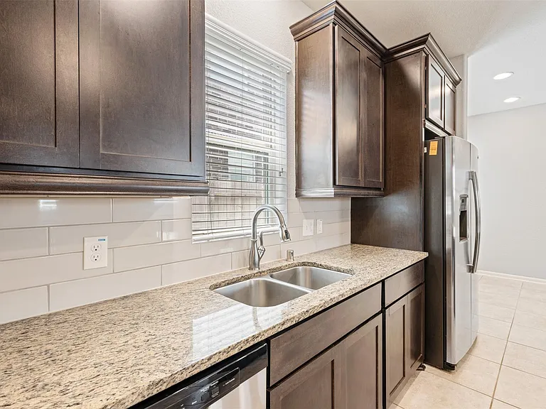 3009 Wedgewood Bay Ct — Photo 15