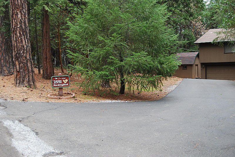 1st image of 2551 Mockingbird Ln