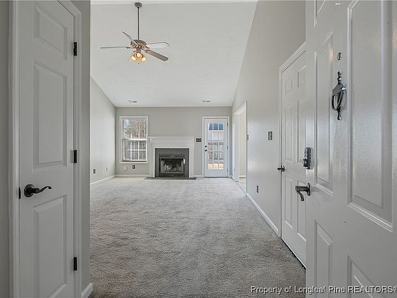 5th image of 103 Sweet Bay Ct