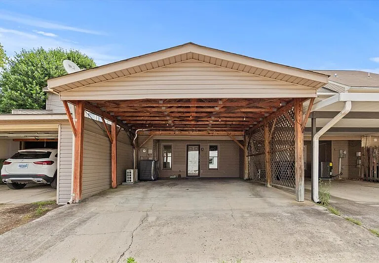 429 Russell St NE — Photo 24