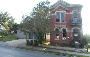 1st image of 724 N 6th St