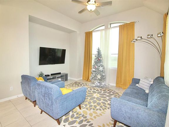 3rd image of 2571 Terrace Point Dr