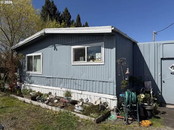 4593 Swegle Rd NE, Salem, OR 97301