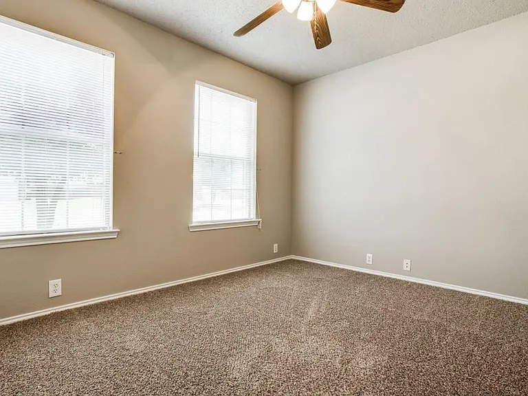 2405 Tailburton Ct — Photo 19