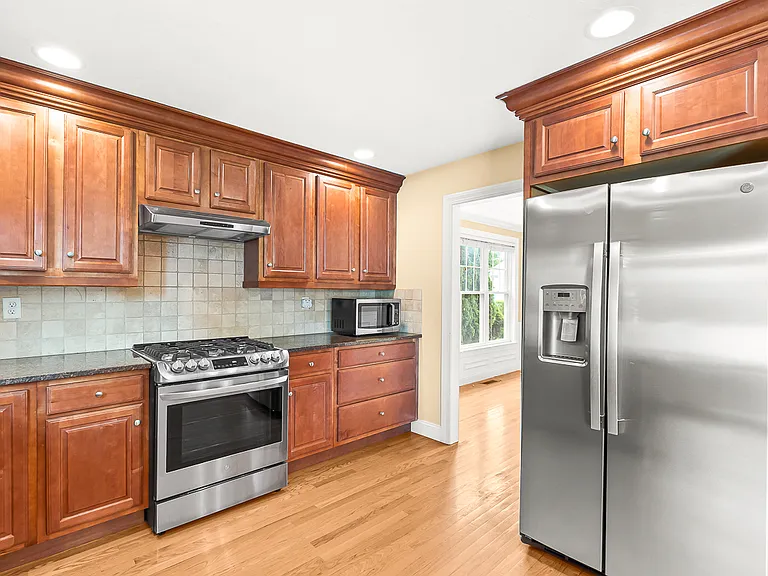 46 Loring Ave — Photo 11