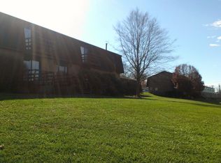 19453 Noble Dr, Bristol, VA 24202