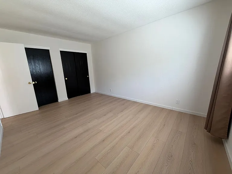 5061 Shell St — Photo 9