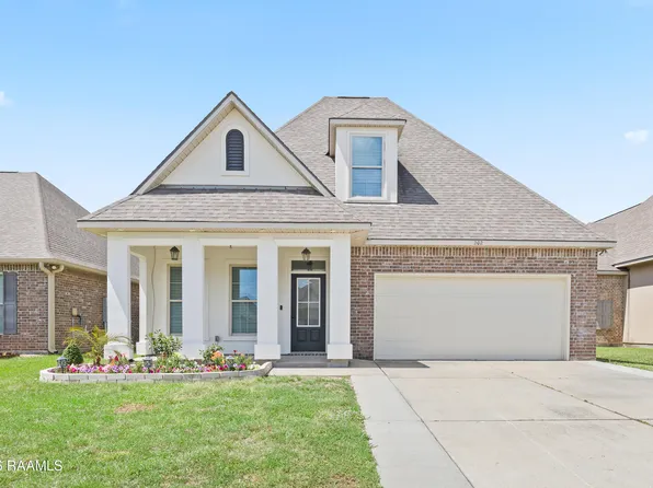 202 Caillou Grove Rd, Youngsville, LA 70592