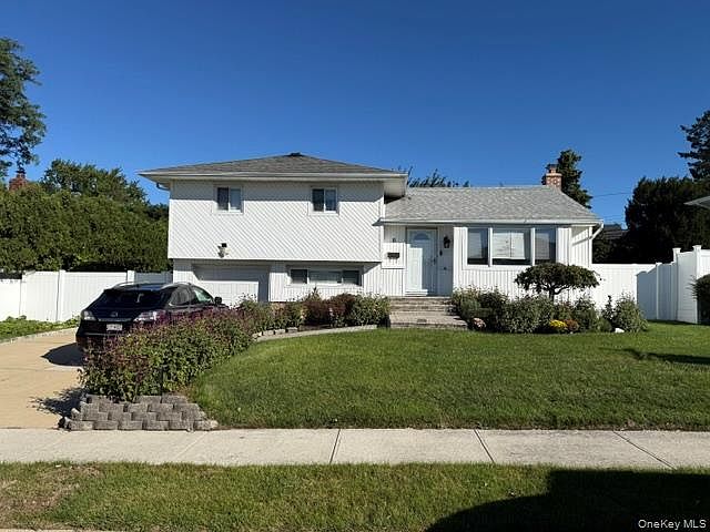 1st image of 8 Debora Drive