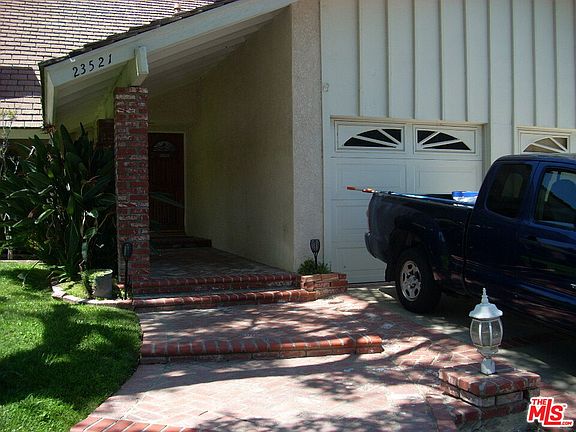 2nd image of 23521 Avenida Rotella