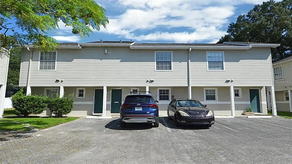 2 bed, 2.5 bath, 1034 sqft, $1,750 — Photo 1