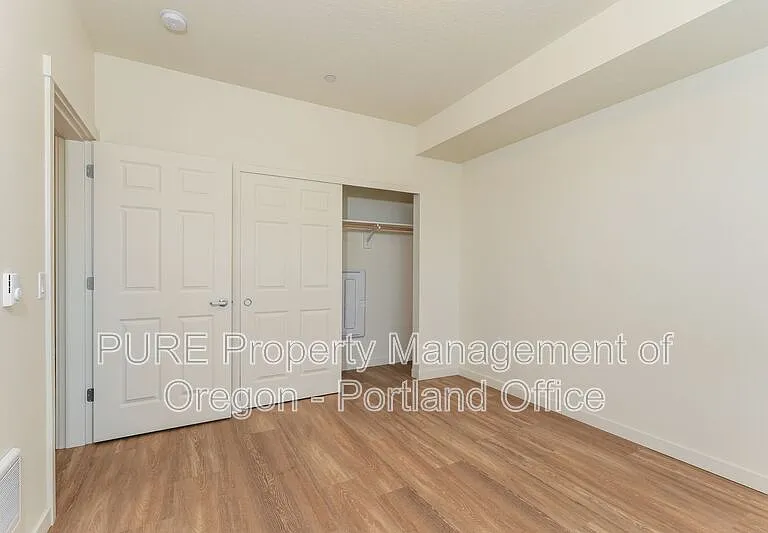 Halsey Crossing Apartments — Photo 54