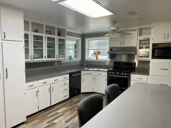 205 Edge Ave, Valparaiso, FL 32580