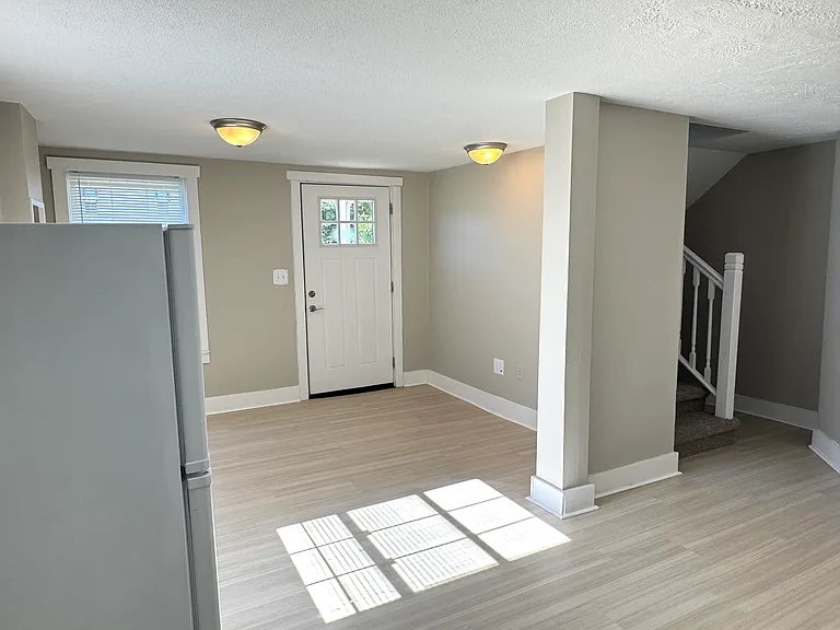 214 Myrtle Ave — Photo 7