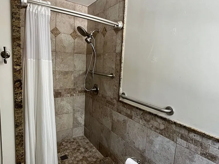 2085 Warmlands Ave — Photo 8