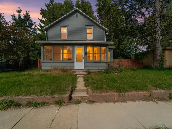 1017 N 2nd St, Ames, IA 50010