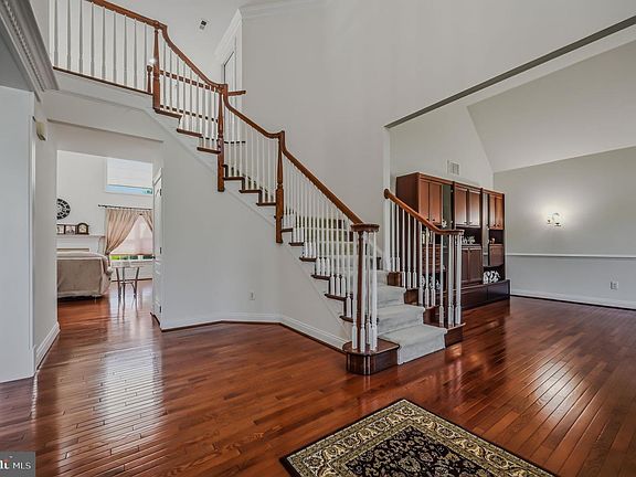 4th image of 723 Parkman Dr