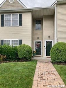 1051 Savoy Drive #1051, Melville, NY, 11747