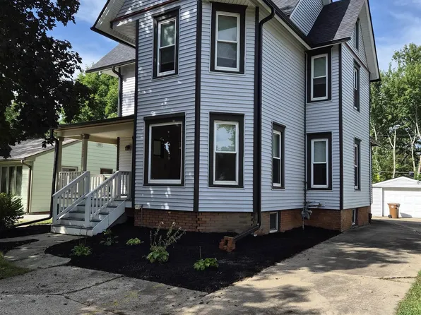 1419 West St, Grinnell, IA 50112