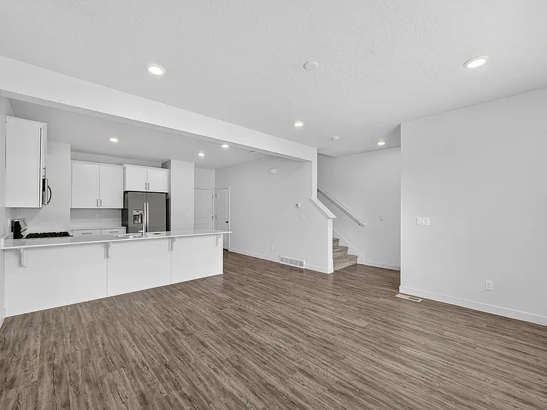 3776 W Soft Whisper Way — Photo 4
