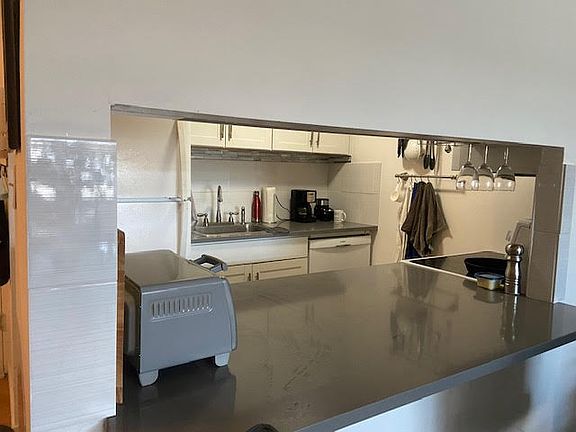 3rd image of 2 Adams St APT 101