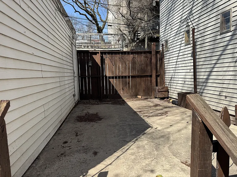 2010 W Concord Pl — Photo 28