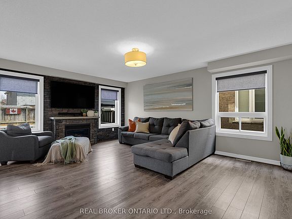 4th image of 67 Birchwood Dr